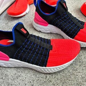 Nike womens React Phantom Run Flyknit 2 size 8.5 orange/black/blue/white
